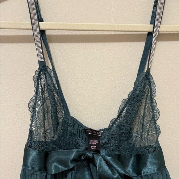 🛍️ 3/$25 Victorias Secret Pleated Babydoll Slip Dress Bling Strap - Picture 4 of 6